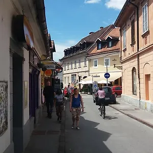 Хостел Sleeping Beauty, Любляна