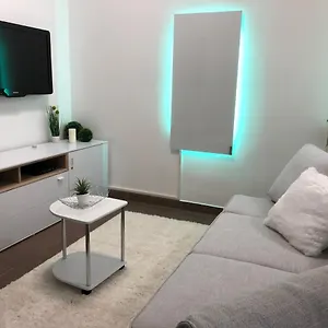 Modern Center Studio Under The Castle Ii Free Parking Appartamento